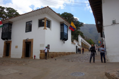 Gatuscen i centrala Villa de Leyva.