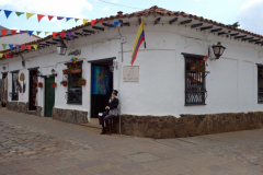 Gatuscen i centrala Villa de Leyva.