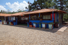 Restaurangen vid entrén till Pozos Azules, Villa de Leyva.