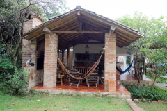 Trevliga Hostal Renacer, Villa de Leyva. Här uteplats för att äta frukost.