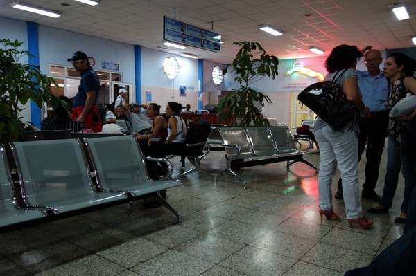 Viazuls busstation i Havanna i väntan på bussen till Viñales.