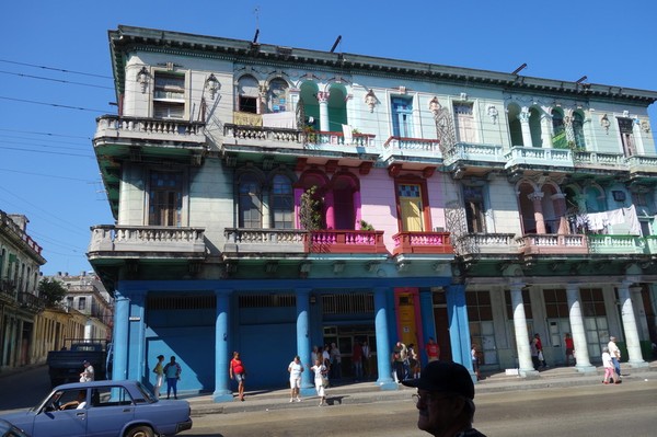 Gatuscen någonstans i Vedado, Havanna.