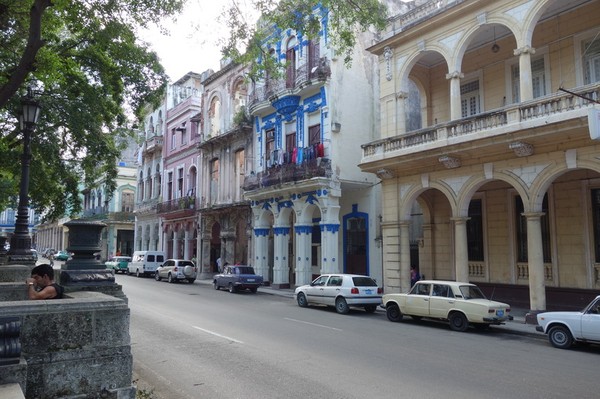 Fin arkitektur längs Prado (Paseo de Marti), Centro Habana, Havanna.