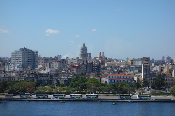 Utsikt över centrala Havanna från Fortaleza de San Carlos de la Cabana, Havanna.