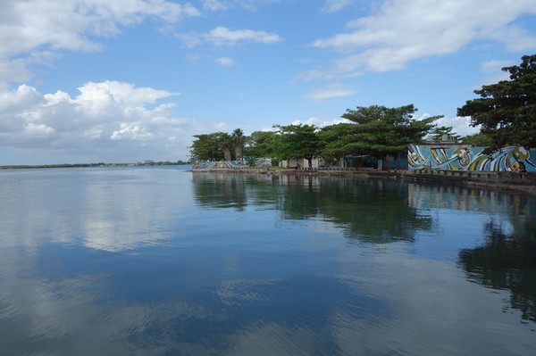 Utsikt över Bahia de Cienfuegos från Malecon, Cienfuegos.