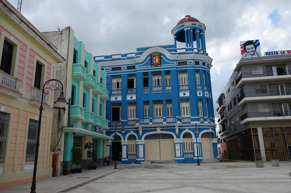 Plaza de los Trabajadores i centrala Camagüey.