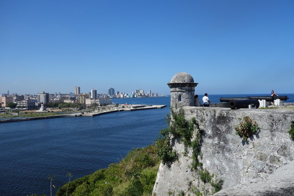 Utsikt över centrala Havanna från Fortaleza de San Carlos de la Cabana, Havanna.