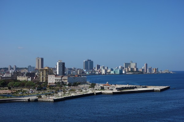 Utsikt över centrala Havanna från Fortaleza de San Carlos de la Cabana, Havanna.