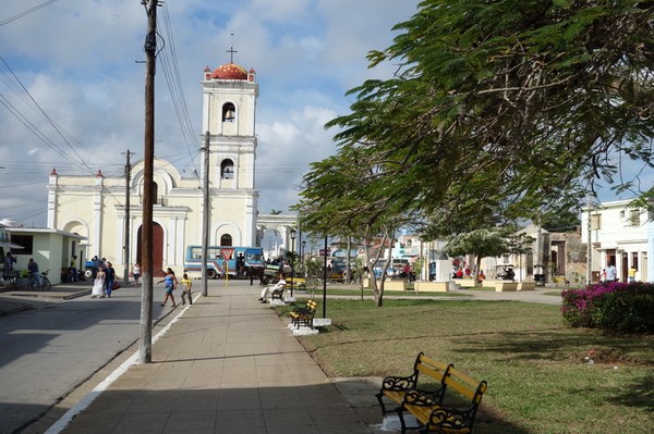 Kyrkan Iglesia Santo Cristo del Buen Viaje vid kyrkogården Necropolis de Camagüey, Camagüey.