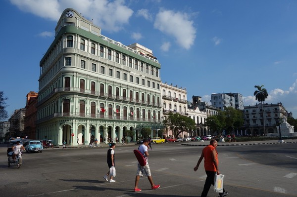Otroligt fin arkitektur mittemot Capitolio Nacional, Centro Habana, Havanna.