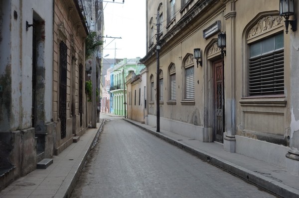 Gatuscen i centrala Camagüey.