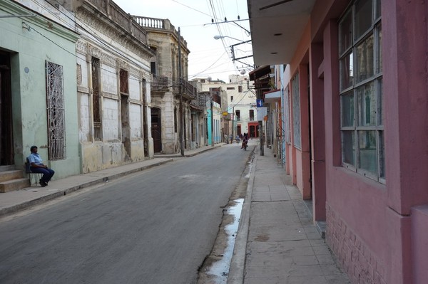 Gatuscen i centrala Camagüey.