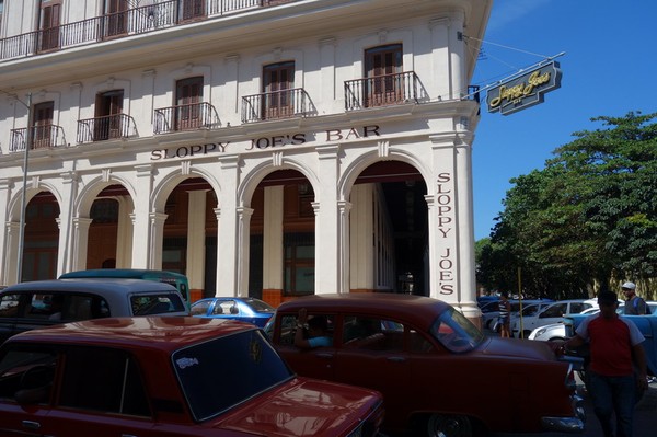 Klassiska Sloppy Joe's bar som slog igen portarna på 60-talet. Öppnade i ny tappning igen 2013, Centro Habana, Havanna.