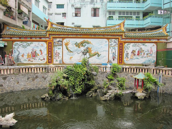 Utanför Quan Am pagoda, Cholon.