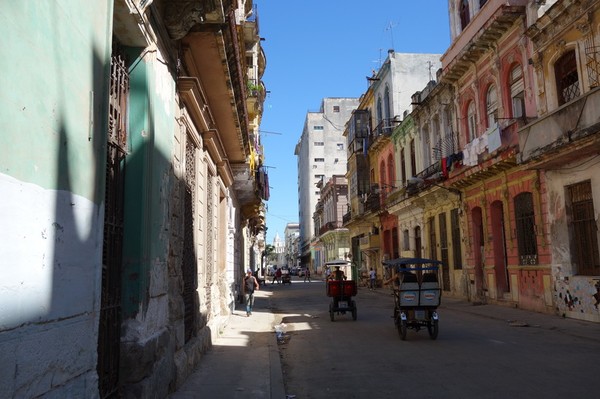 Bild från kvarteret där jag bor, Centro Habana.