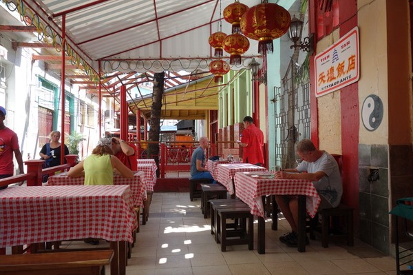 Lunch på restaurante Tien-Tan, Chinatown, Centro Habana, Havanna.