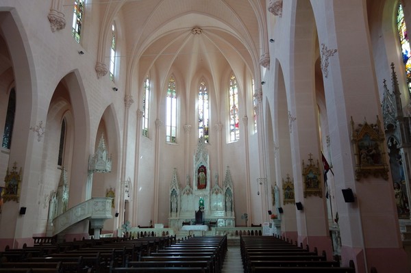 Inne i kyrkan Iglesia de Nuestra Corazón de Sagrado Jesús, Camagüey.