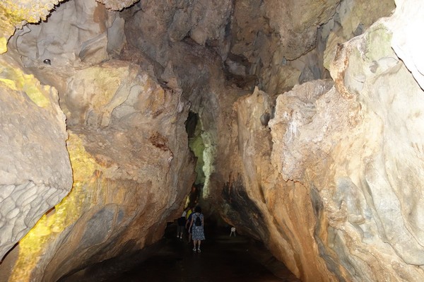 Inne i grottan Cueva del Indio ca 6 km norr om Viñales, Valle de San Vicente.