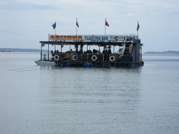 Arizona floating bar, Barrio Barretto.