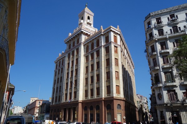 Edificio Bacardi i fantastisk Art deco-stil, Habana Vieja, Havanna.