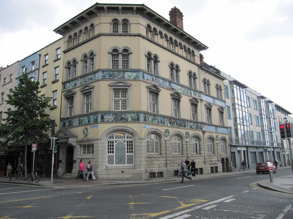 Sunlight Chambers building, i hörnet av Parliament Street och Essex Quay, Dublin, Irland.