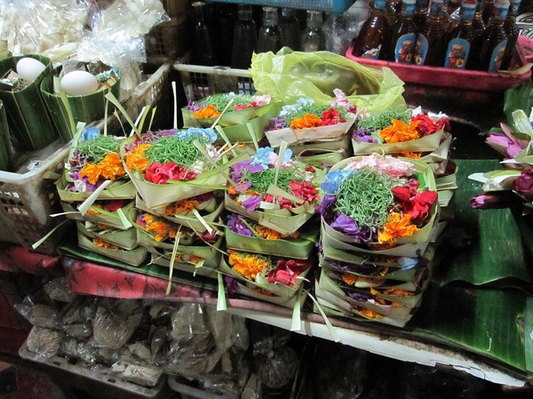 Marknaden Pasar Badung i centrala Denpasar, Bali.