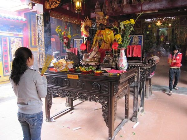 Inuti Quan Am pagoda, Cholon.