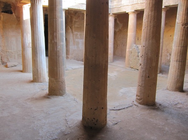 Den tredje graven som rankas som den allra finaste av de sju utgrävda gravarna, Tombs of the kings, Pafos.