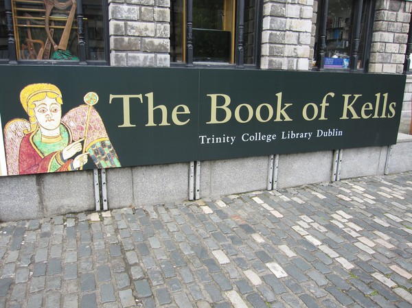 Entrén till The Book Of Kells, Dublin, Irland.