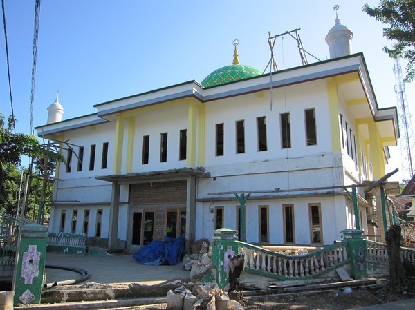 Renovering av moskén, Labuan Bajo, Flores.