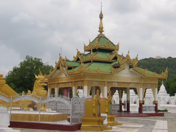 Kuthodaw Paya, Mandalay.