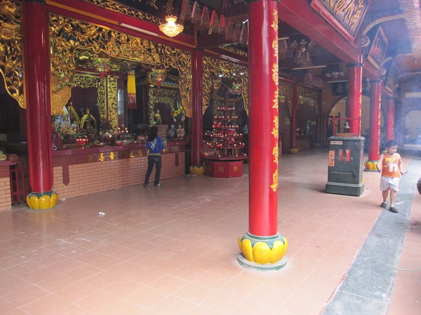 Inuti Quan Am pagoda, Cholon.