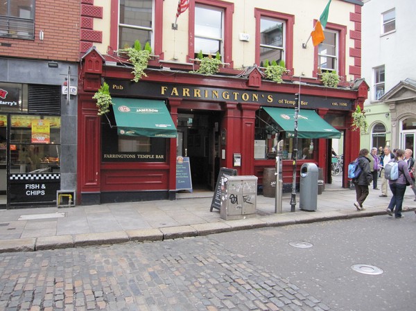 Pub i Temple Bar området, Dublin, Irland.