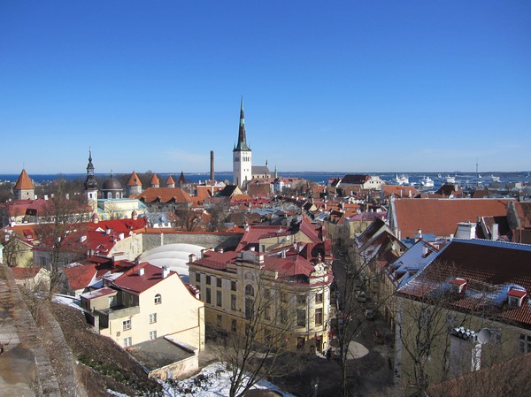 Utsikt från Toompea (domberget), gamla staden i Tallinn.