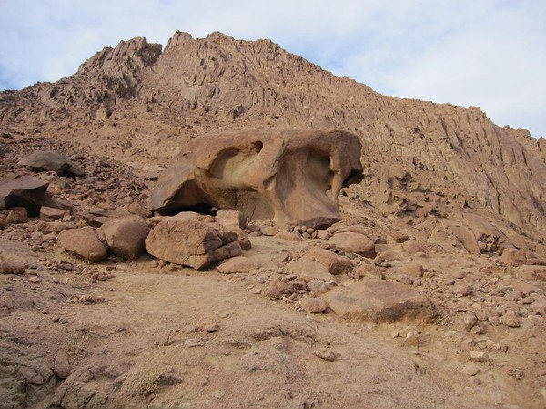 Det fanns en del mycket märkliga klippformationer, Mount Sinai.