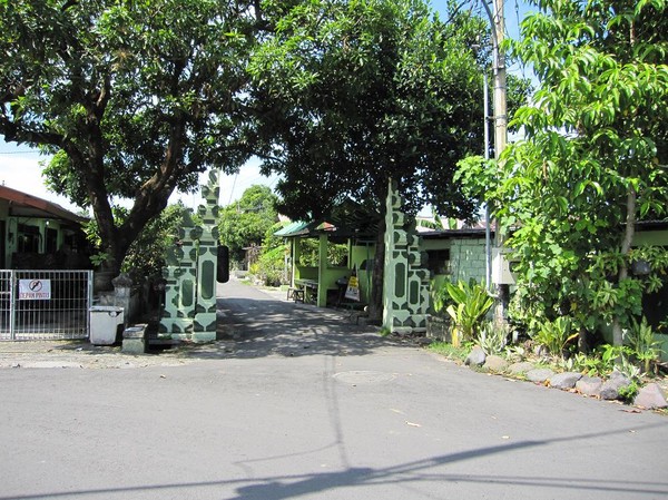 Gatuscen i centrala Denpasar, Bali.