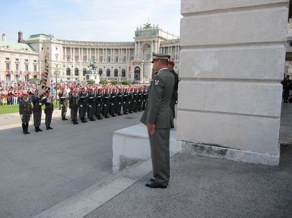 Militärparad, Hofburg, Wien.