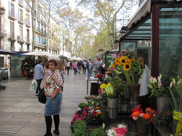 Den berömda gågatan La Rambla, Barcelona.