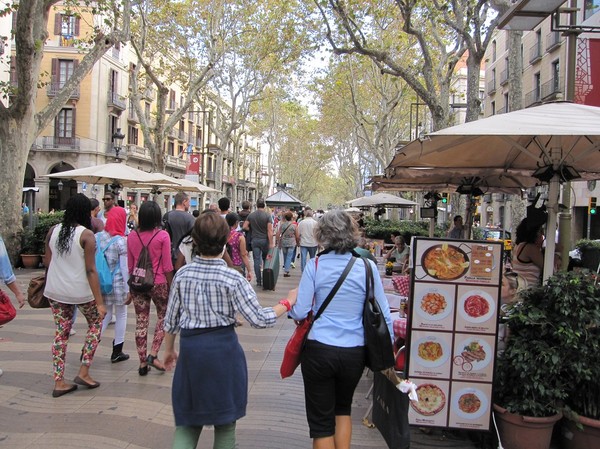 Den berömda gågatan La Rambla, Barcelona.