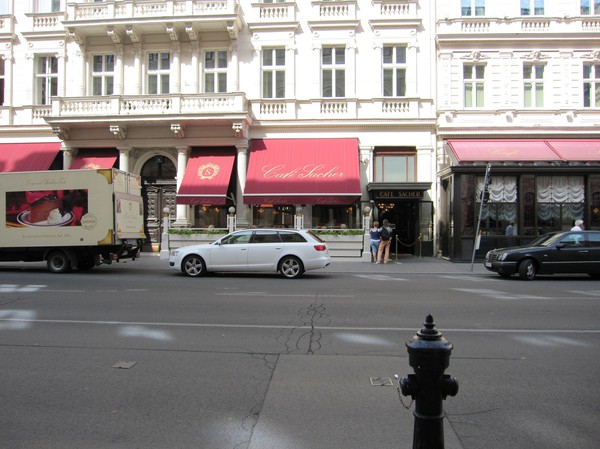 Café Sacher, Wien.