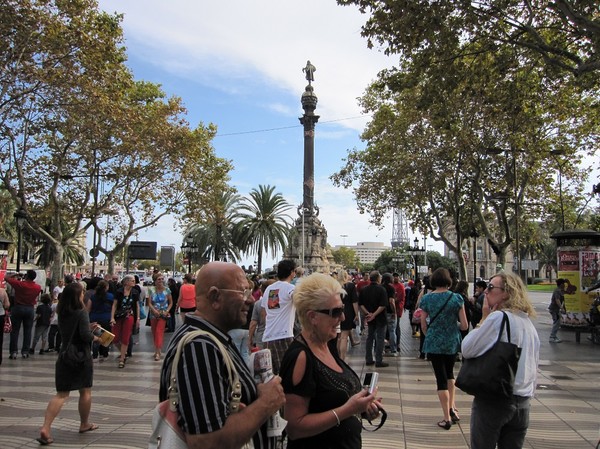 Mirador de Colom längst ner på den berömda gågatan La Rambla, Barcelona.