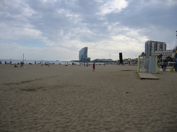 Stranden Platja de Sant Sebastià, Barcelona.