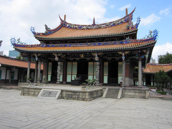 Confucius Temple, Taipei. Här var det väldigt lugnt och skönt.