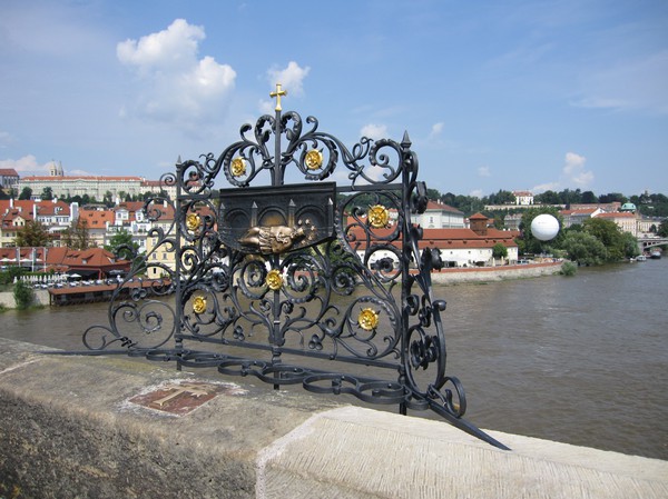 Detalj på Charles Bridge.