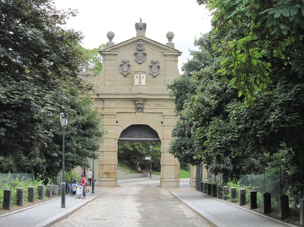 Entrén till Vysehrad Castle.