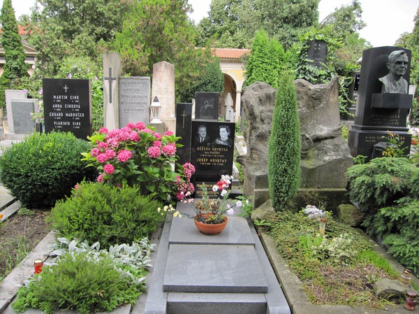 Slavin Cemetery, Vysehrad Castle.