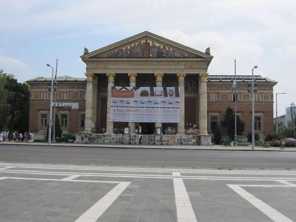 Palace of art vid Hősök tere.