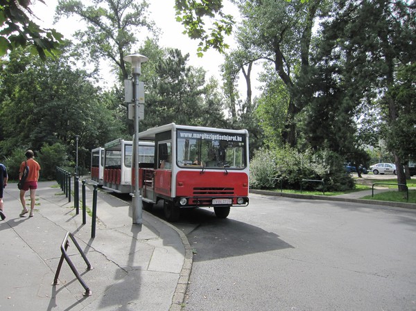 Ett sätt att ta sig runt Margaret island, Budapest.