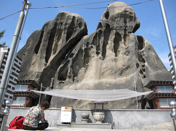 Klippor formade av erosion, Mount Ingwangsan.