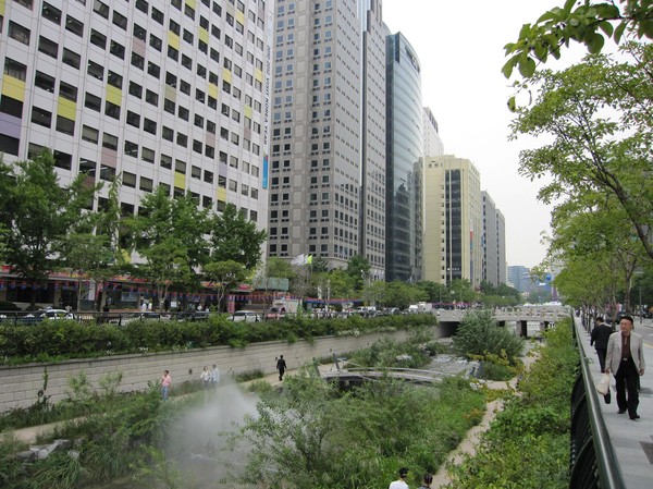 Cheonggyecheon Stream, Seoul.